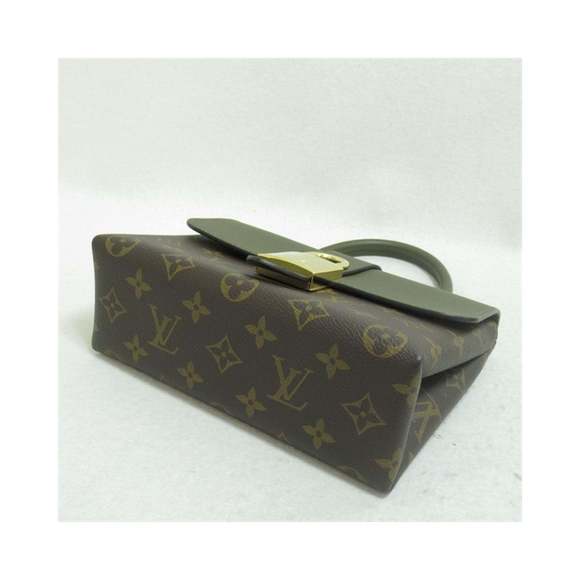 Louis Vuitton Women's Monogram Locky BB Bag in Excellent Condition in Brown - Picture 4 of 11